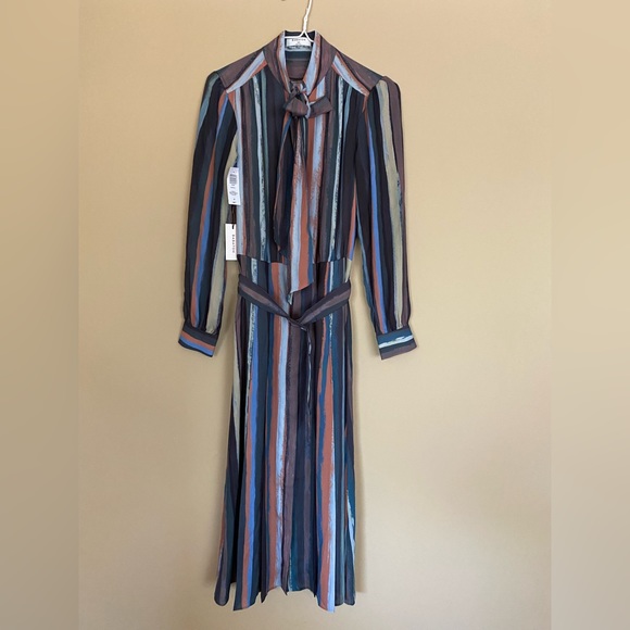 Babaton Guell Dress - Picture 2 of 5